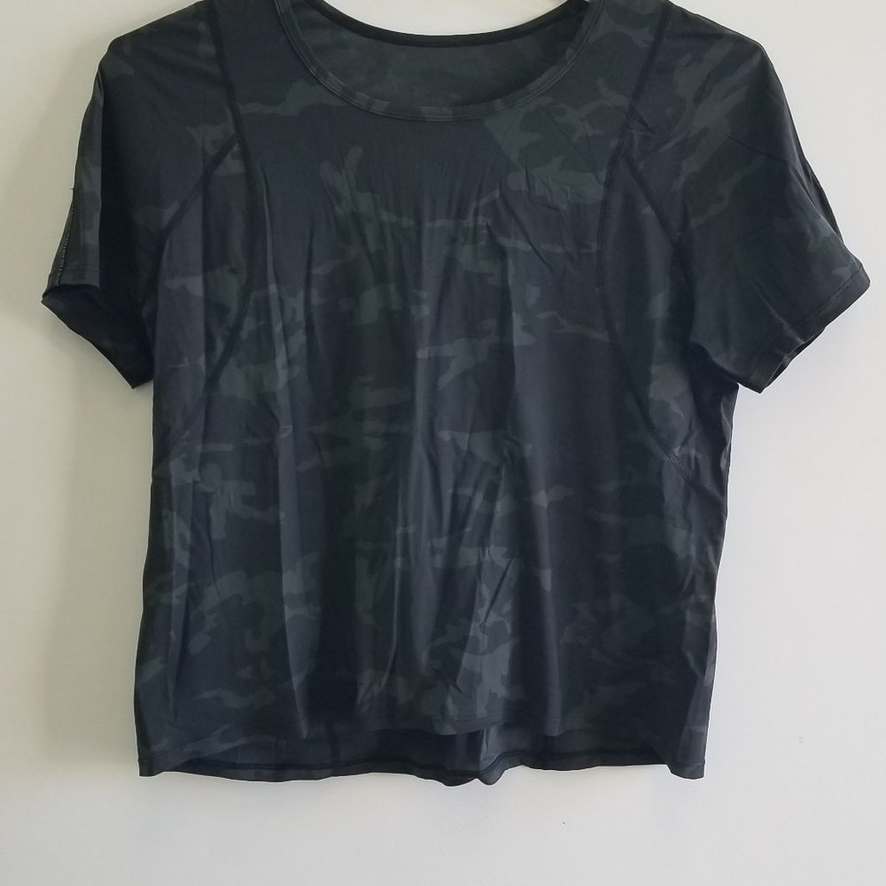Lululemon Outrun the Heat Short Sleeve Incognito Camo Multi Gator Green 10 EUC